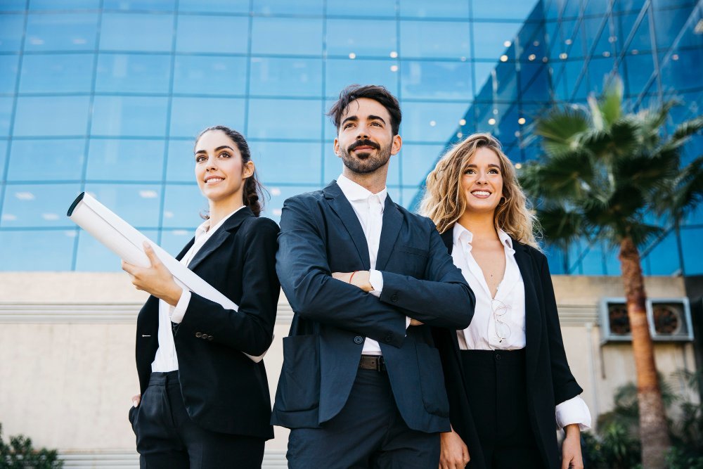 Kochi German language and Ausbildung recruitment hub: business professionals meeting